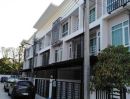 ขายบ้าน - ขายทาวน์โฮม 2 ชั้น หน้ากว้าง 8 เมตร จอดรถได้ 2 คัน
