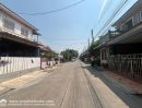 ขายทาวน์เฮาส์ - ขายทาวน์เฮ้าส์ 2 ชั้น หมู่บ้านธนาริน ถนนหทัยราษฏร์ พื้นที่ 18 ตารางวา