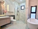 ขายบ้าน - ขายบ้านเดี่ยวหรู สไตล์โมเดิร์นลักชูรี่ พร้อมสระว่ายน้ำ