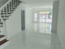 ขายทาวน์เฮาส์ - บ้านหลังริม ถนนเมน จอดรถสบาย รีโนเวทใหม่ หมู่บ้านบัวทอง 2 ทาวน์เฮ้าส์ 3 ห้องนอน MRT สถานีคลองบางไผ่ อยู่หน้าหมู่บ้าน ใกล้เซนทรัล เวสเกต