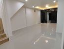 ขายทาวน์เฮาส์ - ขายทาวน์เฮ้าส์ 2 ชั้นรีโนเวทใหม่ทั้งหลัง หมู่บ้านเลขที่ 5 บางปลา ทำเลดี เดินทางสะดวก