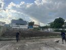 ขายที่ดิน - ขายถูกที่ดินสี่เหลี่ยมผืนผ้าถมแล้ว แถว หมู่บ้านแฮปปี้เพลสพาร์ค ลาดกระบัง เนื้อที่ 119.5 ตรว. ทำเลดี แหล่งชุมชน ใกล้สนามบินสุวรรณภูมิ