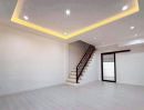 ขายทาวน์เฮาส์ - ขายทาวน์โฮม 3ชั้น 5 ห้องนอนแต่งใหม่เล่นระดับ เนื้อที่ 22 ตร.ว ซอยนาคนิวาส 37 แยก 1-8 ฟรีค่าโอน