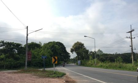 ขายที่ดิน - ขายที่ดิน ติดถนน และที่ดินจัดสรรเกษตร ลำพูน ถนนลำพูน-ป่าซาง (106) แยกสถานีตำรวจต้นธง ใกล้ชุมชน