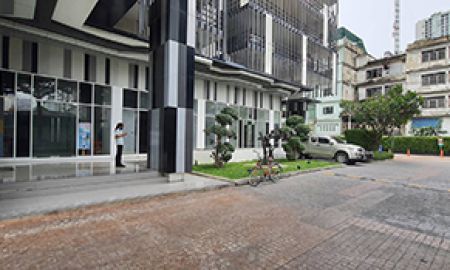 ให้เช่าอาคารพาณิชย์ / สำนักงาน - ให้เช่าร้านค้าใต้คอนโด Bangkok Horizon รัชดา-ท่าพระ ขนาดพื้นที่ 55.71ตรม หน้าทางเข้าคอนโด
