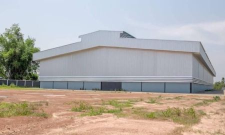 ขายโรงงาน / โกดัง - ขายโรงงาน ตัวอาคารโรงงานพื้นที่ 3,850 ตารางเมตร โครงสร้าอาคารสร้างตามแบบมาตรฐานโรงงาน ใกล้นิคมอุตสาหกรรมบ่อวิน พนัสนิคม ชลบุรี