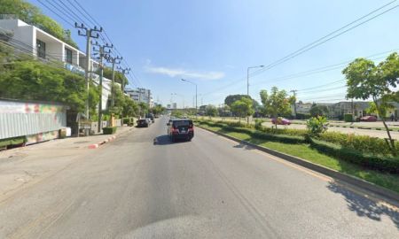 ขายที่ดิน - ขายที่ดินพร้อมสิ่งปลูกสร้าง ซอย หัวหมาก 14 ใกล้ รพ.สมิติเวช ศรีนครินทร์ !