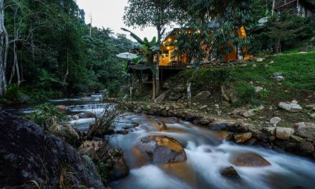 ให้เช่าบ้าน - ราคาถูกมาก!! ให้เช่า/เซ้งกิจการรีสอร์ท พร้อมสวนกาแฟ 20 ไร่ ติดลำธาร ภูเขา ติดทางหลวง อ.ดอยสะเก็ด จ.เชียงใหม่