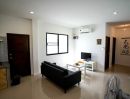 ขายบ้าน - Newly built house, one year old, C shaped living area with enclosed outdoor space.