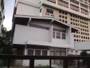ขายบ้าน - Land with old house for sale can adapt will be an apartment 7-8 storey easy convenient go to Klong ton Airport link