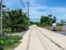 ขายที่ดิน - ขายที่ดินริมน้ำ ที่สวนมะพร้าว อ.บ้านแพ้ว สมุทรสาคร 11 ไร่ ทำเลดี ติดแม่น้ำท่าจีน ใกล้ถนนใหญ่ 1.2 กม. เหมาะทำร้านอาหาร รีสอร์ท ขายถูก เจ้าของอยากขาpย