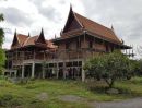 ขายที่ดิน - ขายที่ดินพร้อมบ้านทรงไทยเรือนหมู่ 3 หลัง จ. สระบุรี บรรยากาศดีเหมาะทำรีสอร์ท