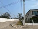 ขายบ้าน - ขายบ้านโครงการติดถนนหลัก บ้านมุม พื้นที่กว้าง เซเว่นอยู่หน้าโครงการ