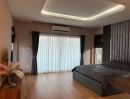 ให้เช่าบ้าน - ให้เช่าบ้านเดี๋ยว 2 ชั้น พร้อมสระว่ายน้ำ/ For Rent 2 Storey Pool Villa 3 Beds East Pattaya House for rent