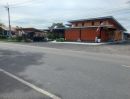 ขายบ้าน - ขายบ้านศาลาแดง 11 ถนนทหารอากาศอุทิศ อำเภอบางน้ำเปรี้ยว ฉะเชิงเทรา