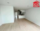 ขายทาวน์เฮาส์ - ขายทาวน์โฮม 3 ชั้น Nue connex House ดอนเมือง ใกล้สนามบินดอนเมือง ( นิว คอนเน็กซ์ เฮ้าส์ ดอนเมือง )
