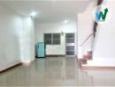 ขายทาวน์เฮาส์ - ขายทาวน์โฮม ซอยโกสุมรวมใจ 42 บ้าน 3 ชั้น สภาพดีมาก 24.8 ตร.ว. ทำเลดี ใกล้โทลเวย์ดอนเมือง