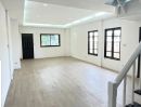 ขายทาวน์เฮาส์ - บ้านสวย รีโนเวทใหม่ เนื้อที่เยอะ ราคาถูก หมู่บ้านบุศรินทร์ สายไหม เนื้อที่ 35 ตรว 2 ห้องนอน ลดพิเศษ