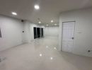ให้เช่าโรงงาน / โกดัง - ให้เช่าอาคารโรงงาน พร้อมสำนักงาน 2 ชั้น พื้นที่ขนาด 700 ตารางเมตร ใกล้นิคมสหพัฒน์ และท่าเรือแหลมฉบัง
