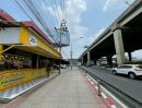 ขายที่ดิน - ที่ดิน 208 ตารางวา พร้อมสิ่งปลูกสร้าง ติดถนนวิภาวดีรังสิต หน้าวัดเสมียนนารี แขวงลาดยาว เขตบางซื่อ จังหวัดกรุงเทพ
