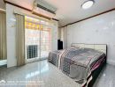 ขายทาวน์เฮาส์ - ขายทาวน์โฮม 4 ชั้น มีดาดฟ้า หมู่บ้านอรุณพัฒน์อมรินทร์ พื้นที่ 22.5 ตรว. แค่ 2 กม. ถึง รพ.ศิริราช