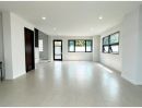 ขายอาคารพาณิชย์ / สำนักงาน - ขาย Home Office เฉลิมพระเกียรติ ร. 9 ซอย 30 แยก 32 เนื้อที่ 54.6 ตร.ว. ติดถนนซอยร่วมสามัคคี ไม่มีค่าส่วนกลางง