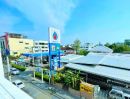 ให้เช่าอาคารพาณิชย์ / สำนักงาน - รร.นานาชาติรีเจ้นท์ 3.8 กม. ติดถนน MRT ห้วยขวาง 650 ม. อาคารสำนักงาน 4 ชั้น พร้อมออฟฟิศ ชั้น 3 พร้อมเฟอร์ 2 น้ำ 31 ตร.ม.8 ตร.วา.