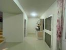 ให้เช่าอาคารพาณิชย์ / สำนักงาน - ทาวน์เฮ้าส์ 2 ชั้น สไตล์ Modern 3 นอน 2 น้ำ รร.นานาชาติดราก้อน 2.7 กม.ไม่มีเฟอร์ 24 ตร.วา.200 ตร.ม แยกบางคูเวียง เดินทางสะดวก