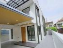 ขายบ้าน - ขายบ้านเดี่ยว ใจกลางสุขุมวิท รีโนเวทใหม่ ซอยสุขุมวิท เดินทางสะดวก เหมาะซื้อปล่อยเช่าและอยู่อาศัย