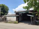 ขายบ้าน - บ้านพร้อมที่ดิน 104 ตร.ว. 2นอน2น้ำ (เหมาะทำกิจการหรือโกดังเก็บของ ติดถนนในหมู่บ้าน)