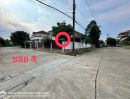 ขายที่ดิน - ขายที่ดินเปล่าในหมู่บ้านกฤษดานคร 25 ถนนประชาร่วมใจ 31 ขายต่ำกว่าราคาประเมิน พื้นที่ 352 ตรว. หันหน้าทางทิศใต้ ในซอยเดียวกันมีบ้านอยู่ 2 หลัง