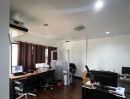 ขายบ้าน - ขายด่วน บ้านเดี่ยวตึก 3ชั้น หมู่บ้านวรินทร รัชดา18(หลังมุมหน้าปากทางเข้าหมู่บ้าน) อยู่ติดกับคอนโดรัชดาซิตี้ เหมาะสำหรับอยู่อาศัย,ทำออฟฟิศ,ทำสำนักงาน