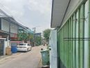 ขายบ้าน - ขายที่ดินพร้อมสิ่งปลูกสร้างในซอยลาดพร้าว 101 (ซอย 42 แยก 8) ราคาพิเศษเพียง 2.3 ล้านบาทเท่านั้น!