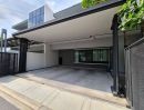 ทาวน์เฮาส์ - ขาย ให้เช่า ทาวน์โฮมหรู วีเว่บางนา กม. 7 VIVE Bangna-KM.7 Luxury Gallery House จาก Land & Houses ทาวน์โฮมรูปแบบใหม่ Loft Style หน้ากว้าง 10 เมตร