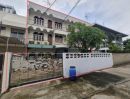 ขายทาวน์เฮาส์ - ขายทาวน์โฮม 3 ชั้น 2 ห้อง เนื้อที่ 62 ตร.ว. หมู่บ้านร่วมจิตร ทำเลทอง การเดินทางสะดวกมาก ซอยสุขุมวิท 22