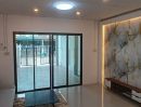 ขายทาวน์เฮาส์ - ขายทาวเฮาส์3ห้องนอนถนนจันทร์ทองเอี่ยม 2น้ำ 1ห้องครัวบ้านพื้นปูกะเบื้องใหม่ทั้งหลัง
