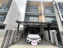 ขายทาวน์เฮาส์ - ขายทาวน์โฮม 3 ชั้น หมู่บ้านนลินอเวนิว พลัส ถนนสามวา หลังมุม ใกล้รถไฟฟ้าสายสีชมพู