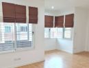 ขายทาวน์เฮาส์ - บ้านใหม่ พร้อมอยู่ เจ้าของไม่เคยเข้าอยู่ เจ้าของขายเอง ติดถนนใหญ่ ไม่เข้าซอย