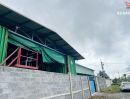 ขายโรงงาน / โกดัง - ขายโรงงาน 631ตรว. ถนนสุวินทวงศ์ ตลาดปองพล ฉะเชิงเทรา