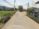 ขายที่ดิน - ขายที่ดินทำเลดี อยู่ซอย บางนา-ตราด 40 เยื้องกับเซ็นทรัลบางนา ห่างจากถนนบางนา-ตราด เพียง 200 เมตร