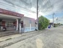 ขายบ้าน - ขาย บ้านชั้นเดียว ม.รติรัตน์ ถ.ต้นเชือก วัดมะสง ลาดปลาดุก หลังแรกของโครงการ ติดถนนใหญ่ เหมาะค้าขาย หรือทำกิจการ ต.ทวีวัฒนา อ.ไทรน้อย นนทบุรี