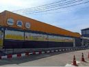 ขายที่ดิน - ขายที่ดิน 2-2-27 ไร่ พร้อมสิ่งปลูกสร้างในที่ดิน ติดถนนลาดปลาเค้าใกล้ซีเจ มอร์ซุปเปอร์มาเก็ต เยื้องตลาดสด ถนนลาดปลาเค้ากว้าง12เมตร.