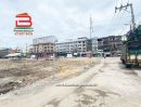 ขายที่ดิน - ที่ดินติดถนน ท้ายบ้านซอย 38 ขายถูก เท่าราคาประเมิน เนื้อที่ 10-0-93 ไร่ ถนนสุขุมวิทสายเก่า อ.เมืองสมุทรปราการ