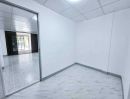 ขายทาวน์เฮาส์ - ทาวน์เฮ้าส์ 2 ชั้น รีโนเวทใหม่ รร.นานาชาติรีเจนท์ 1.2 กม. ประชาราษฏร์บำเพ็ญ 12-18 ตลาดสดห้วยขวาง 1.4 กม.