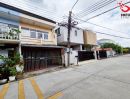 ขายทาวน์เฮาส์ - ขายทาวน์เฮ้าส์ 2ชั้น 21ตรว. ถนนรามอินทรา หลังริม ราคาถูก