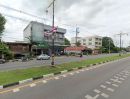 ขายที่ดิน - ที่ดินทำเล ติดถนนใหญ่ 6 เลน คุ้มที่สุดในย่านนี้! ที่ดินพร้อมสิ่งปลูกสร้าง 44 ตร.วา บนทำเลถนนแสงชูโต กาญจนบุรี