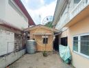 ขายบ้าน - ขายด่วน บ้านเดี่ยว 2 ชั้นตึกครึ่งไม้เก่าตามสภาพ พร้อมห้องเช่าเก่า 4 ห้องพร้อมห้องน้ำในตัว ซ.ลาดพร้าว 35 แยก 6-1
