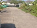 - ขายที่ดินตำบลสุเทพบ้านช่างทองติดถนนคอนกรีตพร้อมโอน
