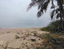 - ขายที่ดินไร้สิ่งปลูกสร้างติดชายหาดขนาด 1-1-39 ไร่ เหมาะสำหรับสร้างบ้าน ตั้งอยู่บนหาดบ่อนอก กุยบุรี