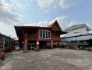 - ที่ดินพร้อมบ้านเรือนไทย ไม้สักแท้อายุกว่า 100 ปี โครงสร้างไม้ทั้งหลัง